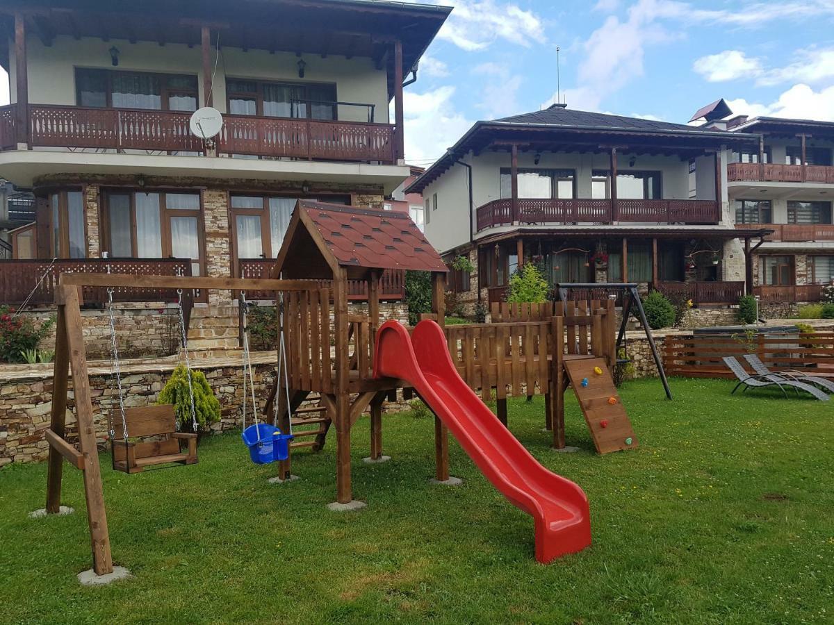 Къщи За Гости Башеви Sarnica Exteriér fotografie
