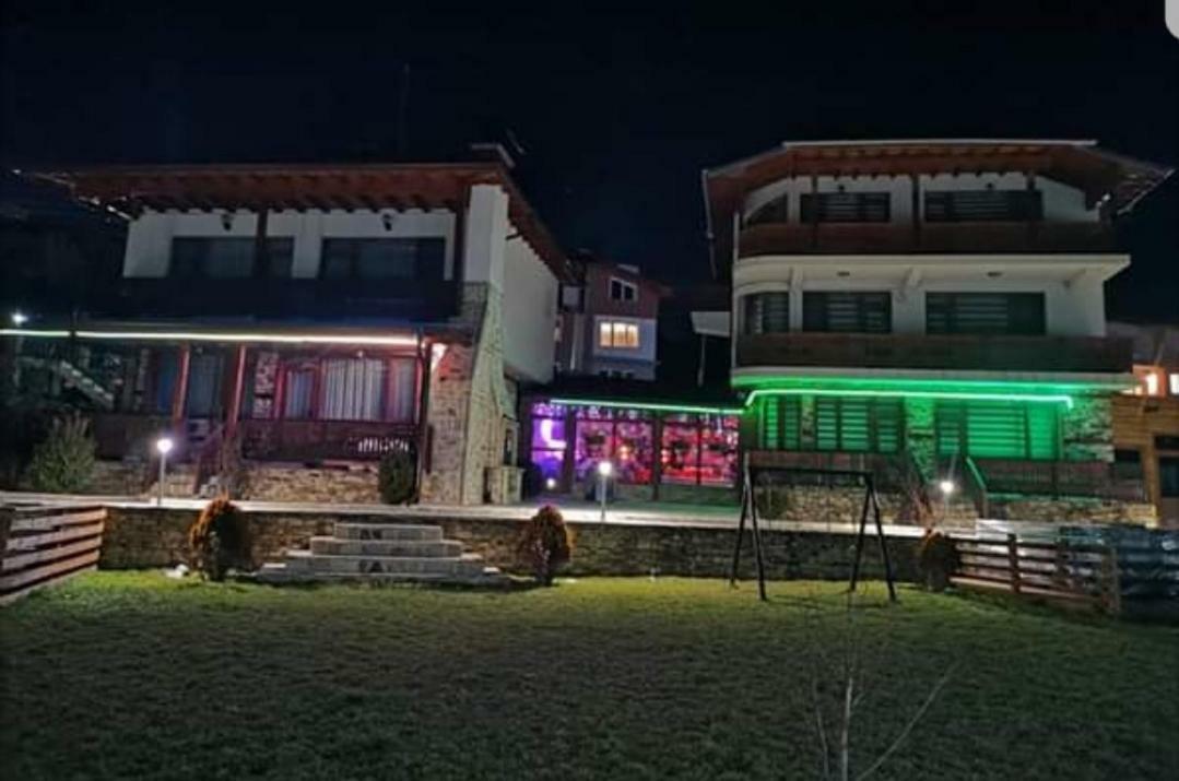 Къщи За Гости Башеви Sarnica Exteriér fotografie